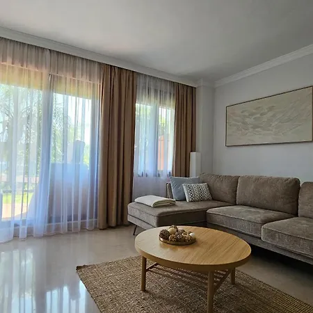 Soleada Buenas Noches Appartamento Estepona